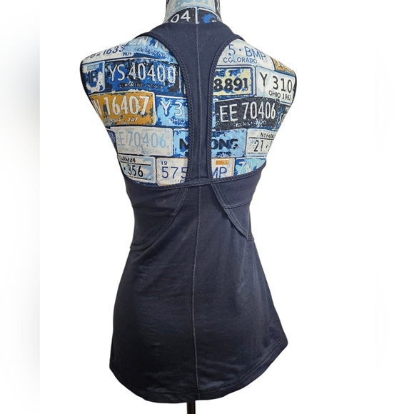 Lululemon Black T-back Tank Shelf Bra 8 Medium - Picture 2 of 9